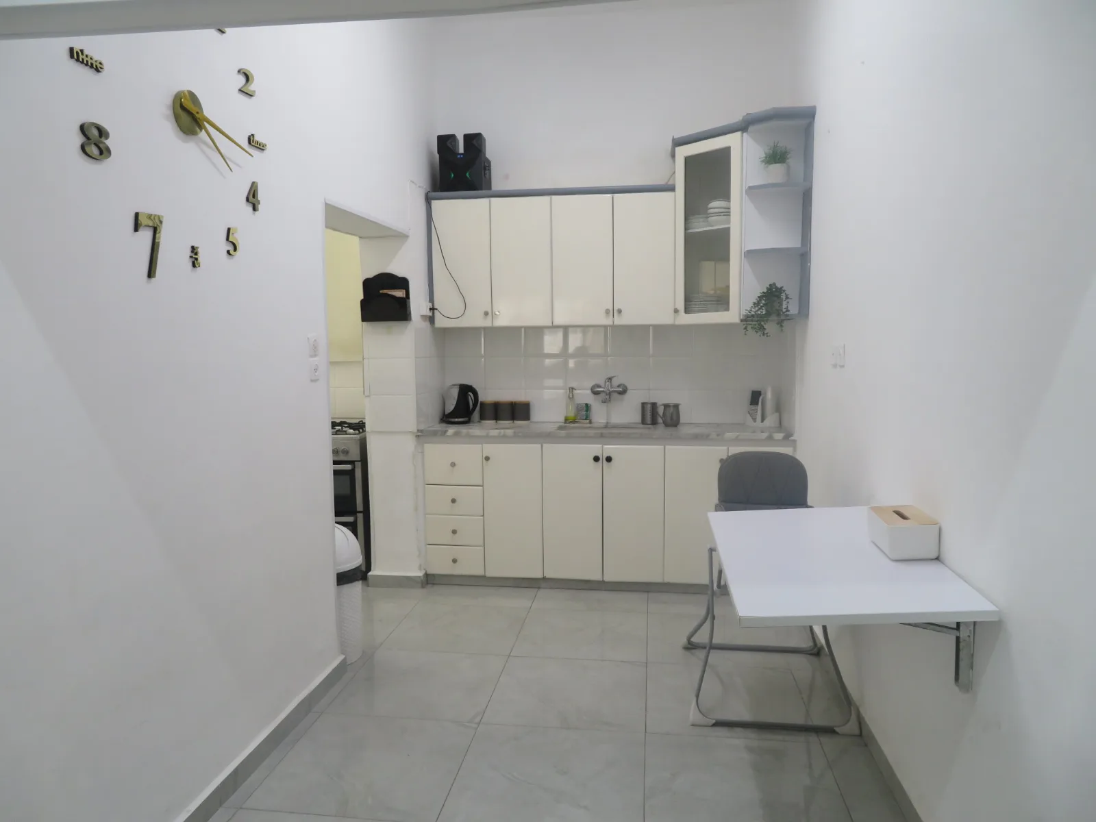 דירת ארבעה חדרים מטופחת וממזוגת בעיר חיפה שכונת הדר